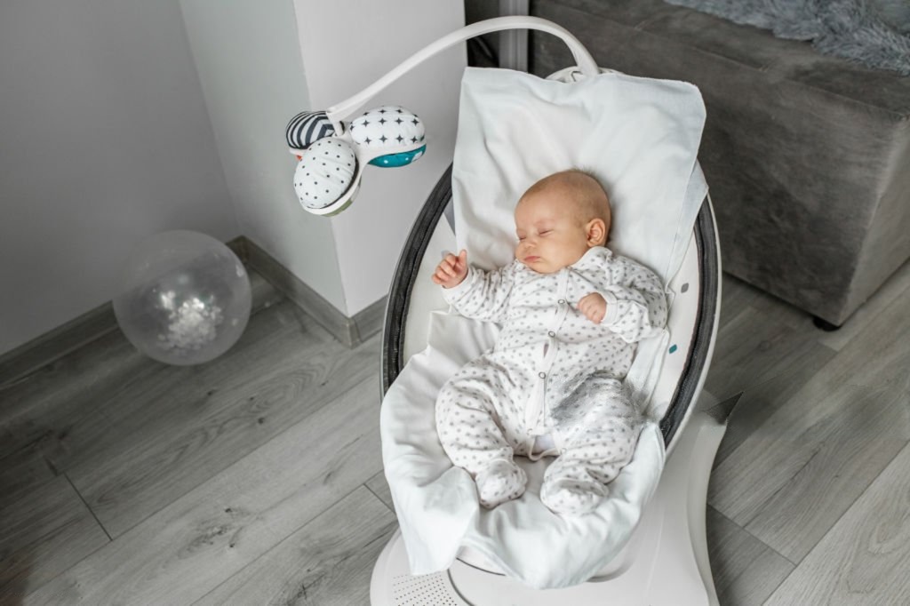 Ingenuity Keep Cozy vs Baby Delight Alpine portable baby bouncers—3-in-1 home seat versus fold-flat travel design with breathable fabrics.