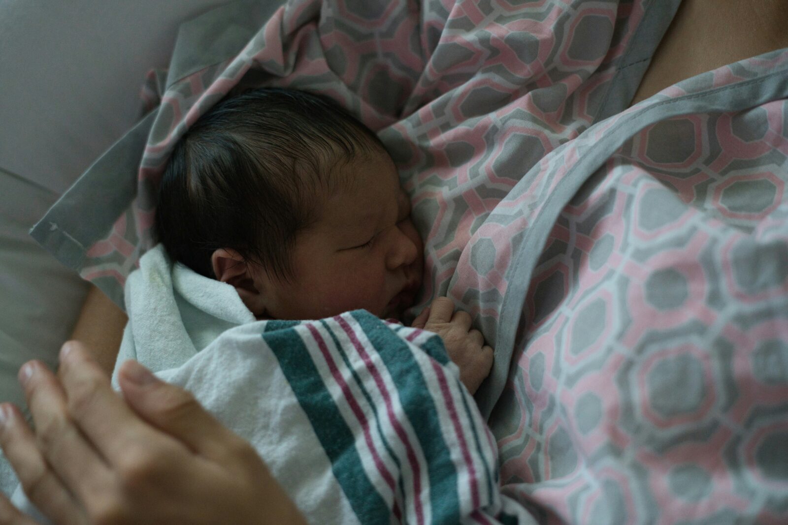 Best Baby Swaddle Blankets 2026: 6 Top Picks for Newborns
