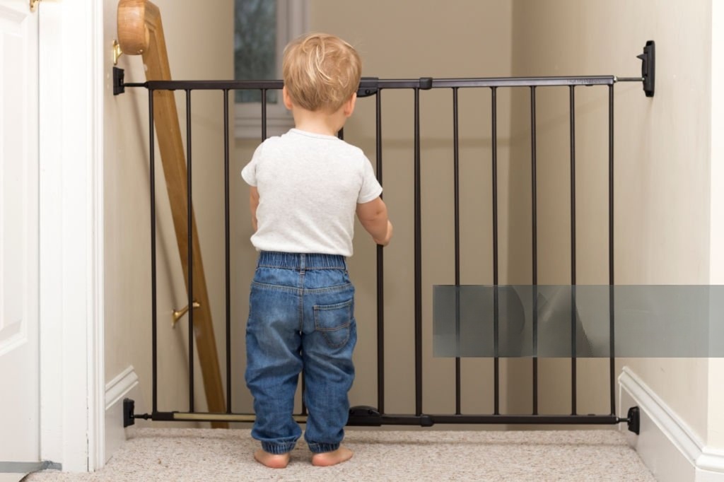 Best Baby Gates 2026: 5 Top Picks (Parent-Tested & Safety-Approved)